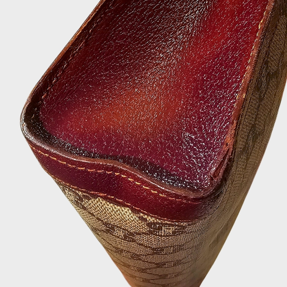 VINTAGE GUCCI PLUS CLUTCH - Picture 6 of 10